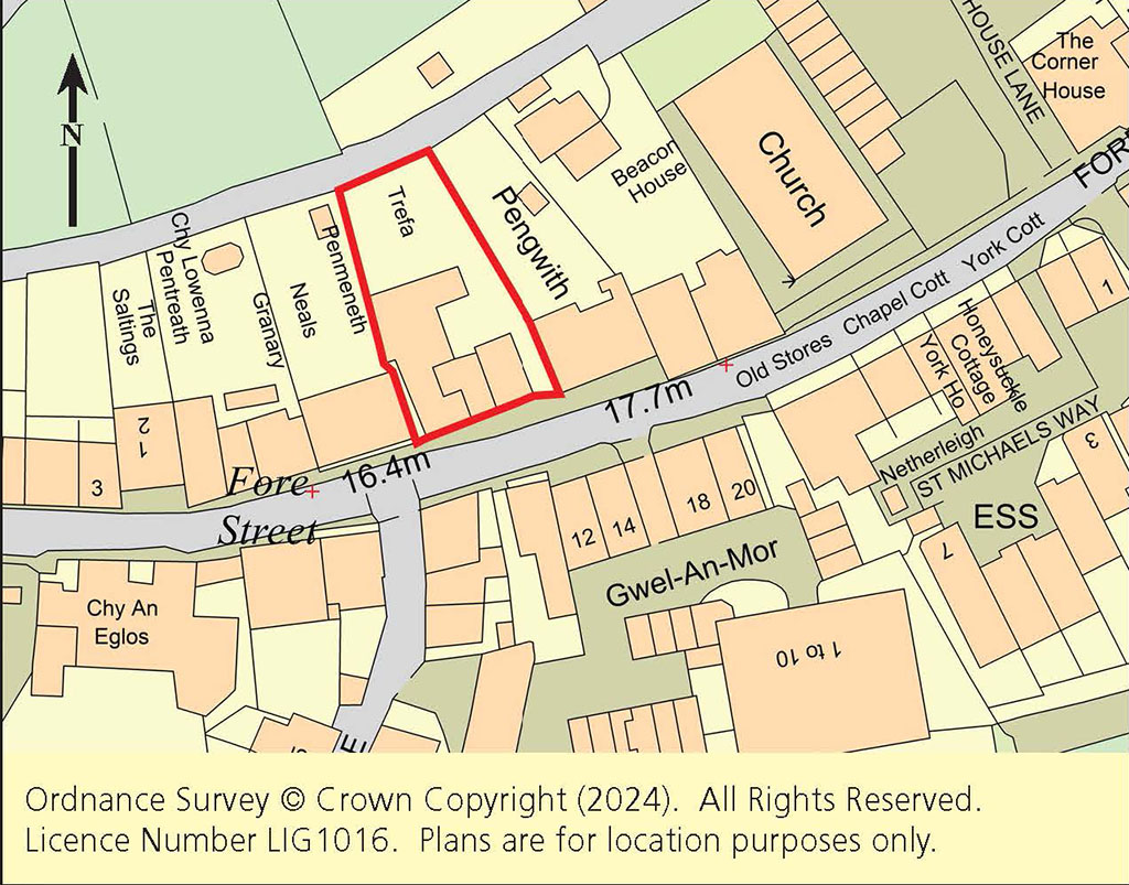 Lot: 48 - TWO PROPERTIES FOR UPDATING WITHIN THE HEART OF POPULAR COASTAL TOWN -